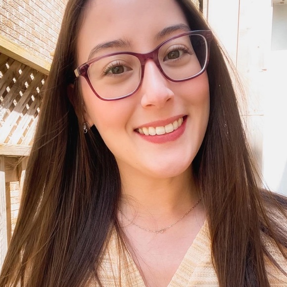 Meet your Posher, Emma - Picture 1 of 1